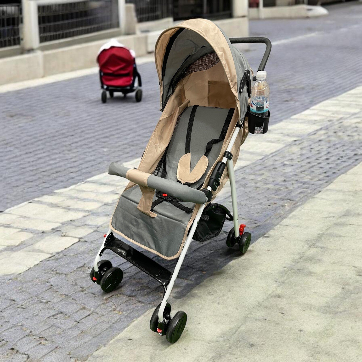 Poussette légère multi position - Reva